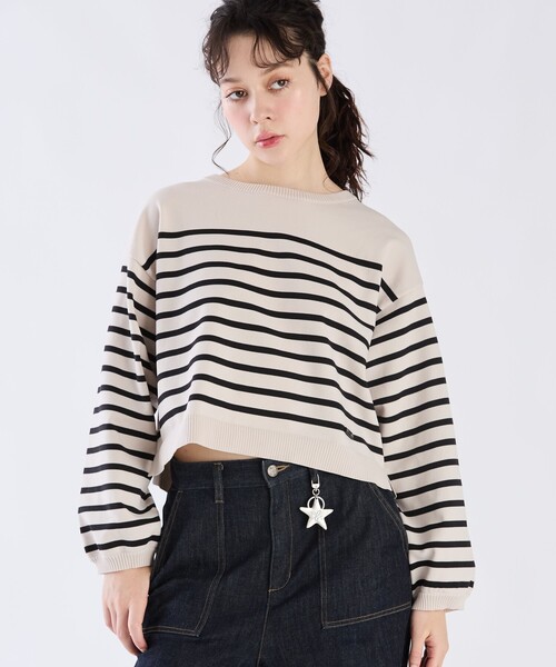 To b. by agnes b.(トゥービーバイアニエスベー)の「【Outlet】メタルロゴキーチャーム(キーケース/キーアクセサリー・レディース・ブルー・FREE)」の4枚目の写真