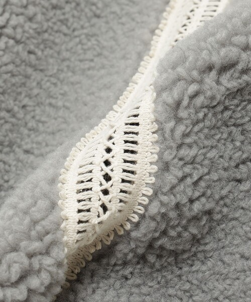 Ray BEAMS(レイビームス)の「【WEB限定】UGG(R) / Nikia Crochet UGGfluff Jacket(その他アウター・レディース・ブラック/グレー・SMALL)」の10枚目の写真