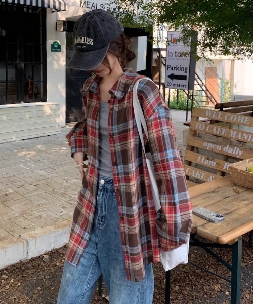 d.i.a. 　トップス　■ チェック柄シャツ ■　襟ワイヤー入　Sサイズ d.i.a. トップス □ チェック柄シャツ □ 襟ワイヤー入 Sサイズ