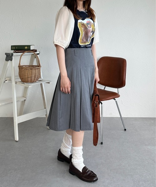 kutir（クティール）の「チュールドッキングパフスリーブ猫Tシャツ（Tシャツ/カットソー・レディース・ボルドー/ネイビー/アイボリー・FREE）」の17枚目の写真