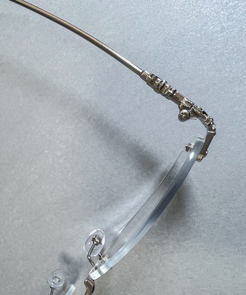 DiamondHearts（ダイヤモンドハーツ）の「スクエアレンズクリアメガネ（メガネ・レディース・ゴールド/シルバー・FREE）」の3枚目の写真