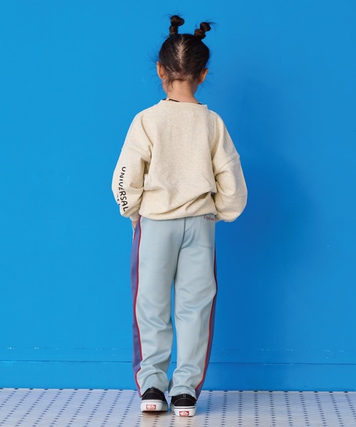 UNIVERSAL OVERALL（ユニバーサルオーバーオール）の「【UNIVERSAL OVERALL】別注プリントトレーナー（スウェット・キッズ・ブラック/オフホワイト/ベージュ・80/90/95/100/110/120/130/140/150）」の7枚目の写真