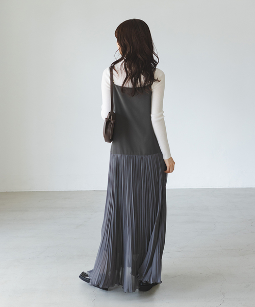 Noble（ノーブル）の「《追加3》リブタートルネックニット（ニット/セーター・レディース・ホワイト/ブラック/キャメル・FREE）」の4枚目の写真