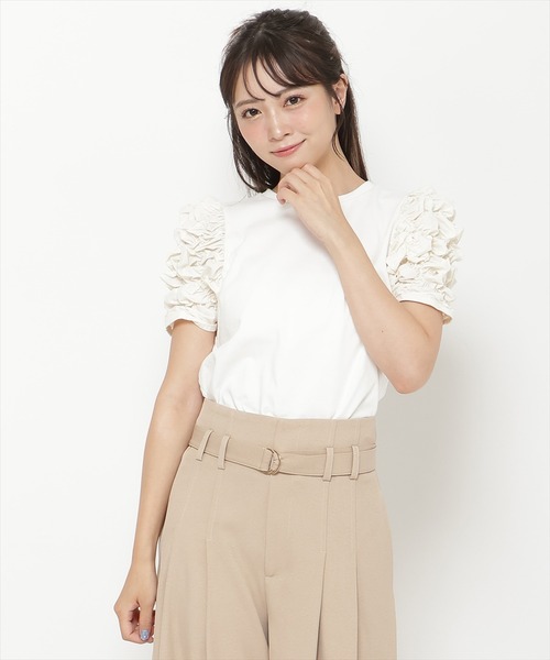 REDYAZEL（レディアゼル）の「ボリュームデザインスリーブトップス（Tシャツ/カットソー・レディース・オフホワイト/ブラック/グレー・FREE）」の2枚目の写真