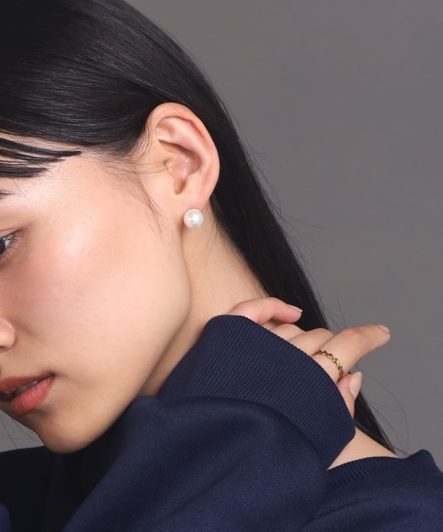 LHME（エルエイチエムイー）の「【WEB限定】“MELLOW”1粒パールピアス/10mm/サージカルステンレス（金属アレルギー対応）【LHME / エルエイチエムイー】（ピアス（両耳用）・レディース・ゴールド・ONE SIZE）」の5枚目の写真