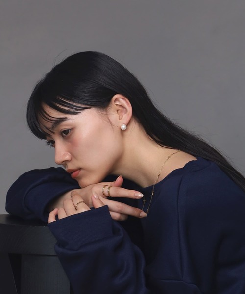 LHME（エルエイチエムイー）の「【WEB限定】“MELLOW”1粒パールピアス/10mm/サージカルステンレス（金属アレルギー対応）【LHME / エルエイチエムイー】（ピアス（両耳用）・レディース・ゴールド・ONE SIZE）」の4枚目の写真