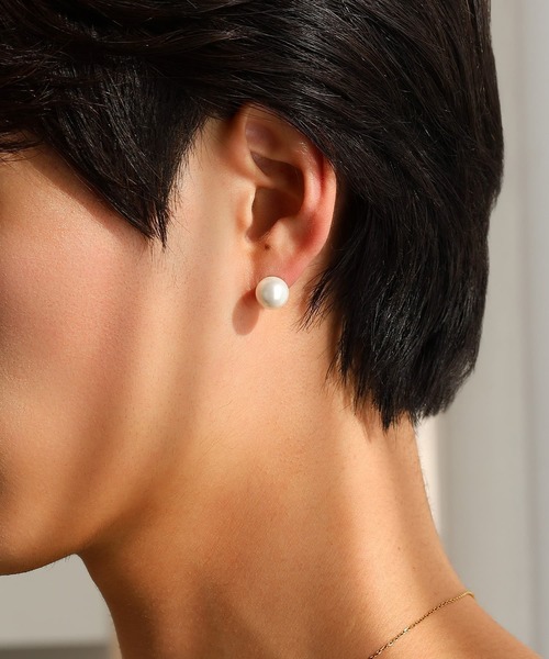 LHME(エルエイチエムイー)の「【WEB限定】“MELLOW”1粒パールピアス/10mm/サージカルステンレス(金属アレルギー対応)【LHME / エルエイチエムイー】(ピアス(両耳用)・レディース・ゴールド・ONE SIZE)」の21枚目の写真