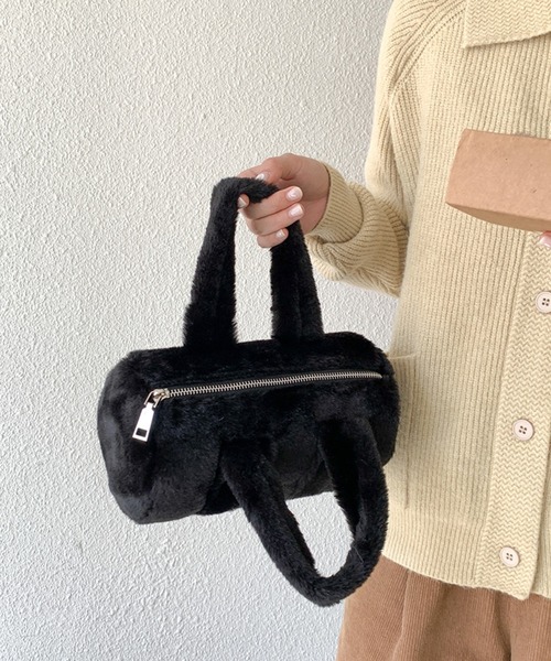 aimoha（アイモハ）の「もこもこミニボストンバッグ（ボストンバッグ・レディース・ホワイト/ベージュ/チョコ/ブラック/グレー・FREE）」の6枚目の写真