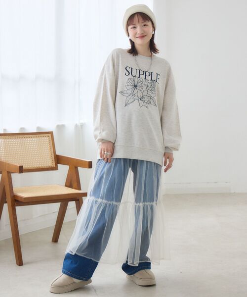 RETRO GIRL(レトロガール)の「花刺繍トレーナー(Tシャツ/カットソー・レディース・ダークブルー/ホワイト系その他/ダークグレー・FREE)」の4枚目の写真