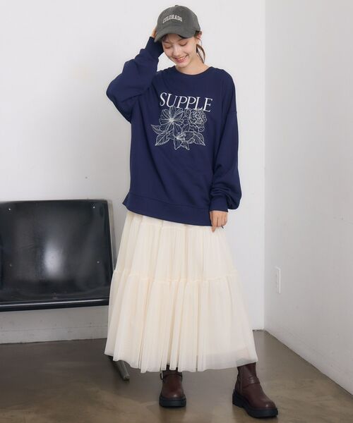 RETRO GIRL(レトロガール)の「花刺繍トレーナー(Tシャツ/カットソー・レディース・ダークブルー/ホワイト系その他/ダークグレー・FREE)」の13枚目の写真