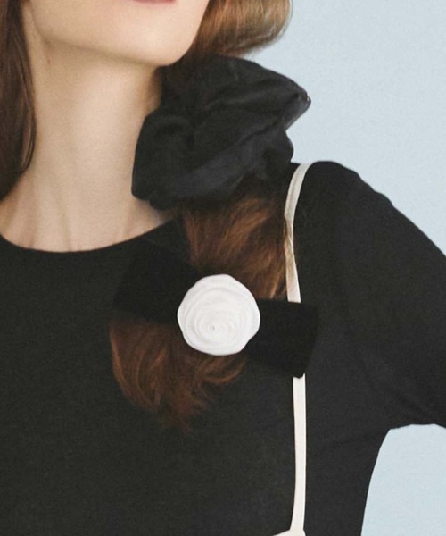 kiehtova(キエトヴァ)の「【kiehtova】ROSE RIBBON VALLETTA/ローズ リボン バレッタ(バレッタ/ヘアクリップ・レディース・ブラック/ホワイト・FREE)」の13枚目の写真