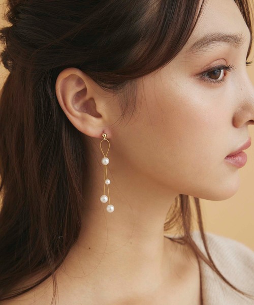 fifth(フィフス)の「パールロングピアス(ピアス(両耳用)・レディース・ゴールド・FREE)」の1枚目の写真