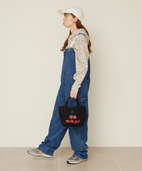 MILKFED.（ミルクフェド）の「CHERRY MINI TOTE（トートバッグ・レディース・オフホワイト/ブラック・ONE SIZE）」の15枚目の写真