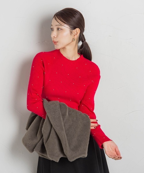 QUEENS COURT(クイーンズコート)の「パールリブハイネックニット≪手洗い可能≫(ニット/セーター・レディース・ホワイト/レッド/ライトグレー/ベージュ/ブラック/ブルー・M)」の6枚目の写真