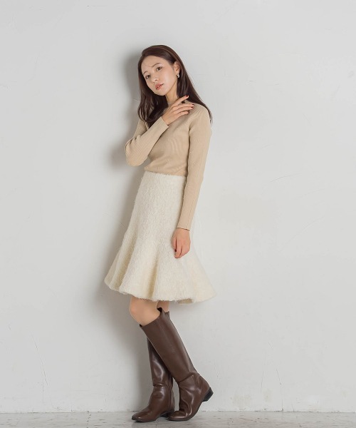 QUEENS COURT(クイーンズコート)の「パールリブハイネックニット≪手洗い可能≫(ニット/セーター・レディース・ホワイト/レッド/ライトグレー/ベージュ/ブラック/ブルー・M)」の10枚目の写真