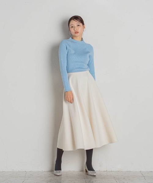 QUEENS COURT(クイーンズコート)の「パールリブハイネックニット≪手洗い可能≫(ニット/セーター・レディース・ホワイト/レッド/ライトグレー/ベージュ/ブラック/ブルー・M)」の21枚目の写真
