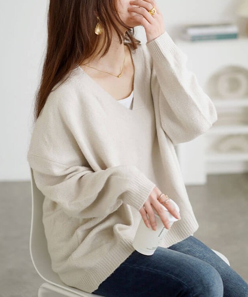 GOLDJAPAN（ゴールドジャパン）の「ドロップショルダー深Vネックセーター【大きいサイズ対応】（ニット/セーター・レディース・ブラック/ライトグレー・LL～3L/4L～5L）」の2枚目の写真