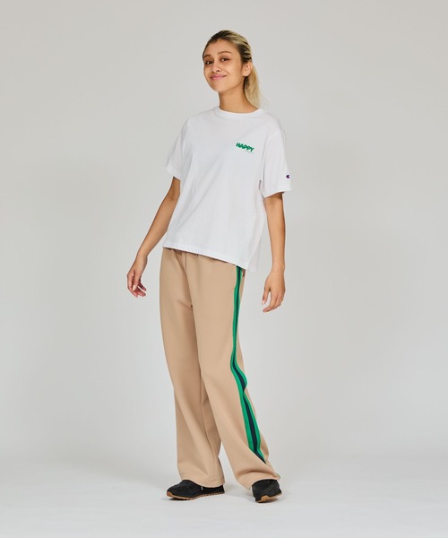 Champion(チャンピオン)の「【Champion/チャンピオン】レディース ショートスリーブTシャツ(Tシャツ/カットソー・レディース・ブルー系その他2/ペールイエロー/ブルー系その他3/ホワイト/ネイビー・MEDIUM/LARGE)」の9枚目の写真