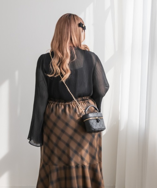 CLETTE(クレット)の「シアー楊柳袖スリットブラウス(シャツ/ブラウス・レディース・モカ/アイボリー/ブラック・LL/3L/4L)」の8枚目の写真