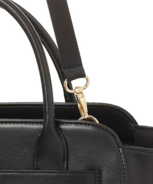 GLOBAL WORK(グローバルワーク)の「スペ軽2WAYショルダーバッグ/253624(ショルダーバッグ・レディース・アイボリー/ブラック/ベージュ・ONE SIZE)」の16枚目の写真