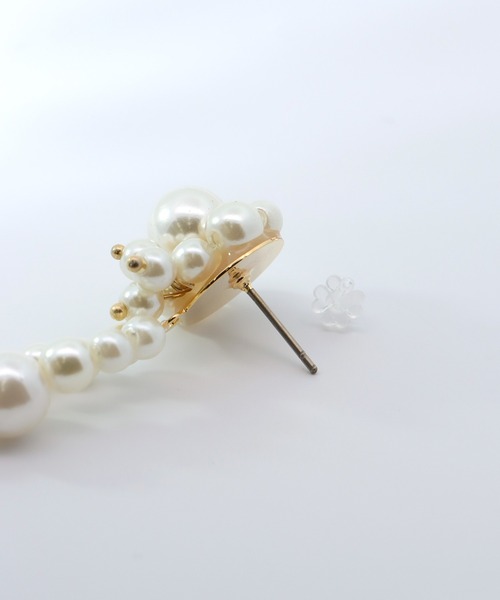 Three Four Time(スリーフォータイム)の「デコパールロングピアス【結婚式/フォーマル/入卒/デイリー】(ピアス(両耳用)・レディース・アイボリー・FREE)」の8枚目の写真