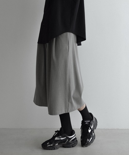 remer(リメール)の「loose basic buggy gaucho PT / ルーズベーシックバギーガウチョパンツ(その他パンツ・メンズ・チャコールグレー/グレー/ブラック・SMALL/X-SMALL/LARGE/MEDIUM)」の3枚目の写真