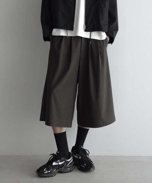 remer(リメール)の「loose basic buggy gaucho PT / ルーズベーシックバギーガウチョパンツ(その他パンツ・メンズ・チャコールグレー/グレー/ブラック・SMALL/X-SMALL/LARGE/MEDIUM)」の10枚目の写真