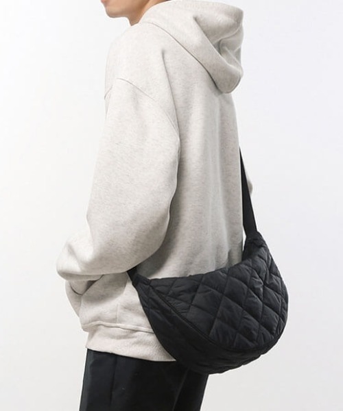 L LABEL（エルラベル）の「キルティングハーフムーンショルダーバッグ（ショルダーバッグ・レディース・ブラウン/ブラック/ホワイト・FREE）」の6枚目の写真