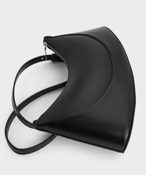 CHARLES & KEITH(チャールズ & キース)の「Sigrid シグリッド ショルダーバッグ(ショルダーバッグ・レディース・クリーム/ダークパープル/ライトピンク/スミクロ・S)」の17枚目の写真
