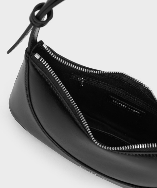 CHARLES & KEITH(チャールズ & キース)の「Sigrid シグリッド ショルダーバッグ(ショルダーバッグ・レディース・クリーム/ダークパープル/ライトピンク/スミクロ・S)」の16枚目の写真