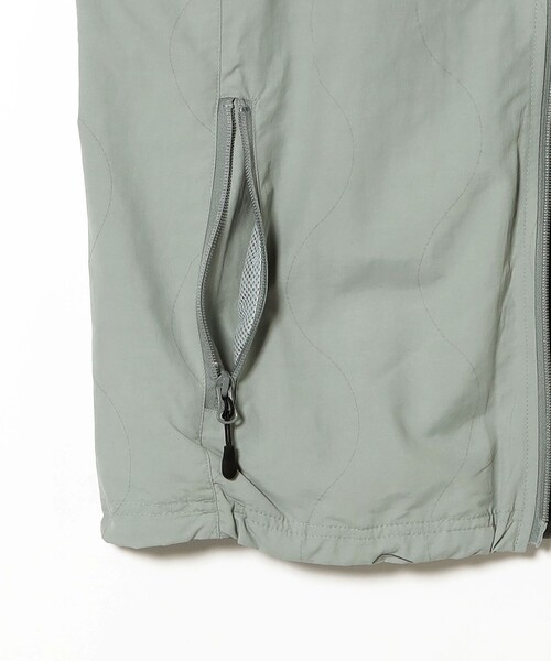 WILD THINGS(ワイルドシングス)の「【別注】WILD THINGS / REVERSIBLE NYLON VEST(ベスト・メンズ・グレー/ブラック・SMALL/MEDIUM/LARGE/X-LARGE)」の6枚目の写真