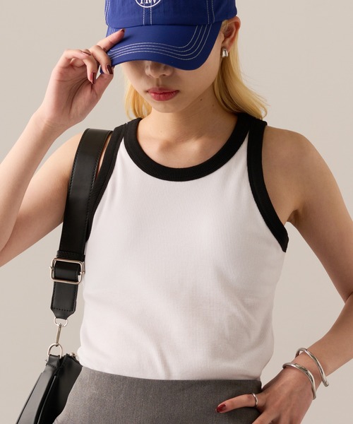 MAGASIN DE MODE Onjna(マガジンデモードオンジェナ )の「【MAGASIN DE MODE Onjna】Cut rib color scheme american sleeve tank / カットリブカップ付き配色アメスリタンクトップ DTK(タンクトップ・レディース・ブラック/オフホワイト/ベージュ/ブラウン・FREE)」の5枚目の写真