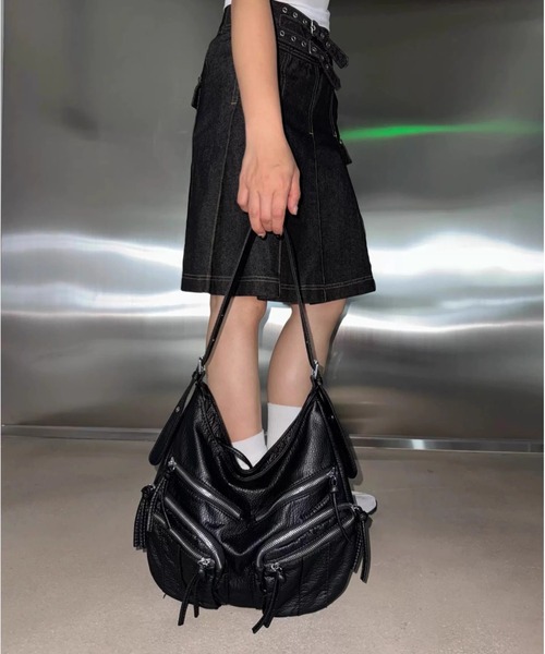 セール】Y2K ハーフムーン多ポケットショルダーバッグ