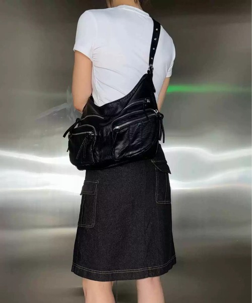 FREE STYLISTS（フリー スタイリスト）の「Y2K ハーフムーン多ポケットショルダーバッグ（ショルダーバッグ・レディース・ブラック・FREE）」の9枚目の写真
