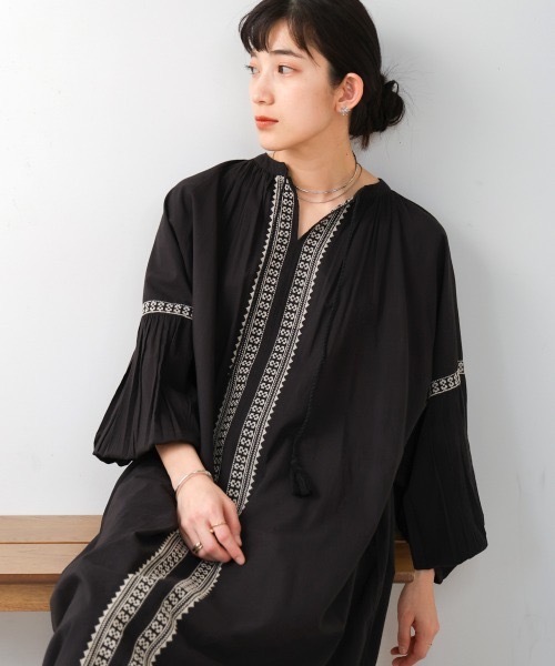 Bou Jeloud（ブージュルード）の「レースライン柄刺繍ワンピース（ワンピース・レディース・ブラック・MEDIUM）」の2枚目の写真