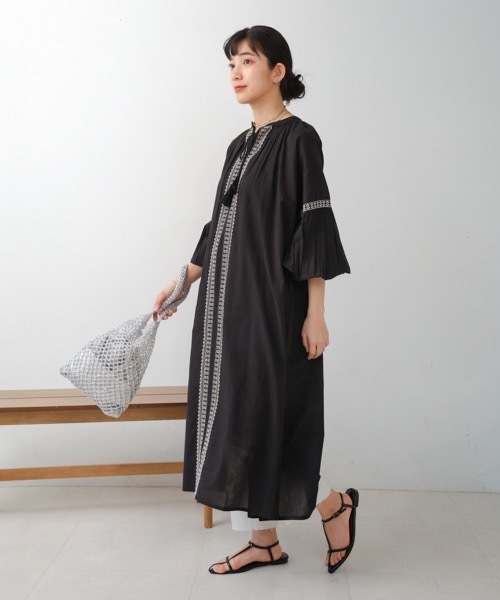 Bou Jeloud（ブージュルード）の「レースライン柄刺繍ワンピース（ワンピース・レディース・ブラック・MEDIUM）」の4枚目の写真