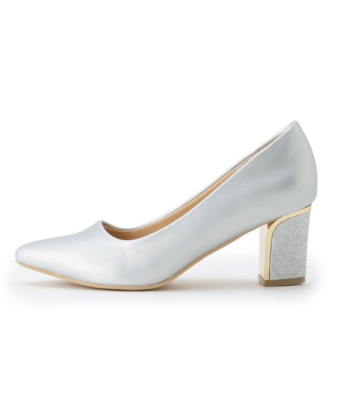 ITS'DEMO（イッツデモ）の「【ラメヒール／抗菌防臭】ベーシックパンプス（パンプス・レディース・アイボリー/ブラック/シルバー・38/40）」の6枚目の写真