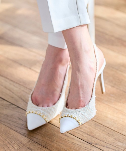 SEVEN TWELVE THIRTY（セヴントゥエルヴサーティー）の「チェーンアクセントツイードパンプス（パンプス・レディース・ブラック系その他/ホワイト×グリーン・22cm/22.5cm/23cm/23.5cm/24cm/24.5cm）」の2枚目の写真