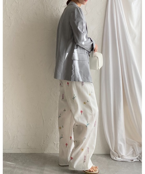 She's Closet（シーズクローゼット）の「ワイドフラワープリント花柄パンツ（その他パンツ・レディース・オフホワイト/ブラック/ネイビー/ベージュ・FREE）」の7枚目の写真