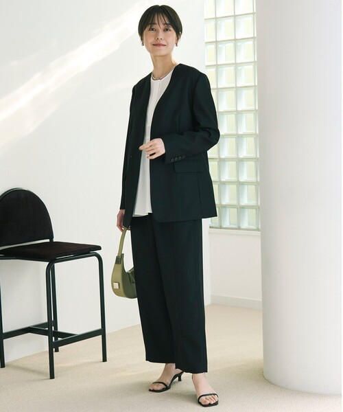 UNFILO(アンフィーロ)の「ノーカラージャケット(ノーカラージャケット・レディース・ベージュ系/ブラック系・SMALL/MEDIUM/LARGE)」の8枚目の写真