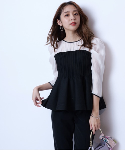 JUSGLITTY（ジャスグリッティー）の「シアーブラウスレイヤードニット