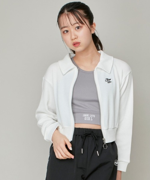 JENNI love(ジェニィラブ)の「ワッフルショート丈ZIPカーデ(カーディガン/ボレロ・キッズ・ブラック/グレー/オフホワイト・130cm/140cm/150cm/160cm)」の2枚目の写真