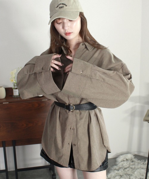 Reurie'（レウリィ）の「ワイドスリーブオックスシャツ / 長袖 レギュラーカラー 襟付き ブラウス 大人カジュアル シンプル 韓国ファッション ボリュームスリーブ（シャツ/ブラウス・レディース・ブラック/ブルー/ブラック系その他/グレー/ブラウン・FREE）」の19枚目の写真