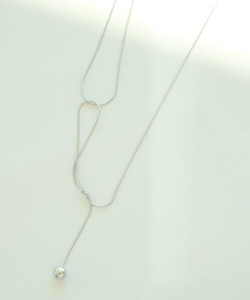 YECCA VECCA（イェッカヴェッカ）の「アシメデザインワントップネックレス（ネックレス・レディース・シルバー/ゴールド・FREE）」の2枚目の写真