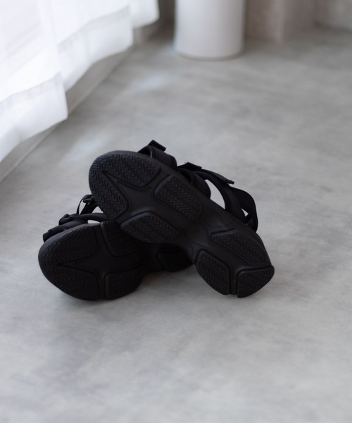 HusHusH（ハッシュアッシュ）の「HusHusH テープ使い厚底スポーツサンダル（サンダル・レディース・グレー/ブラック・S/M/L）」の19枚目の写真