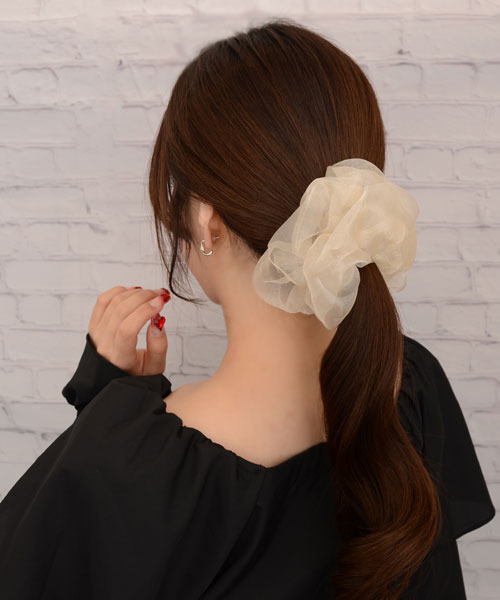Mayree(メイリー)の「【float】シフォン エレガント ビッグシュシュ(シュシュ・レディース・ゴールド/ピンクゴールド/シャンパン/ブラック/シルバー・FREE)」の14枚目の写真
