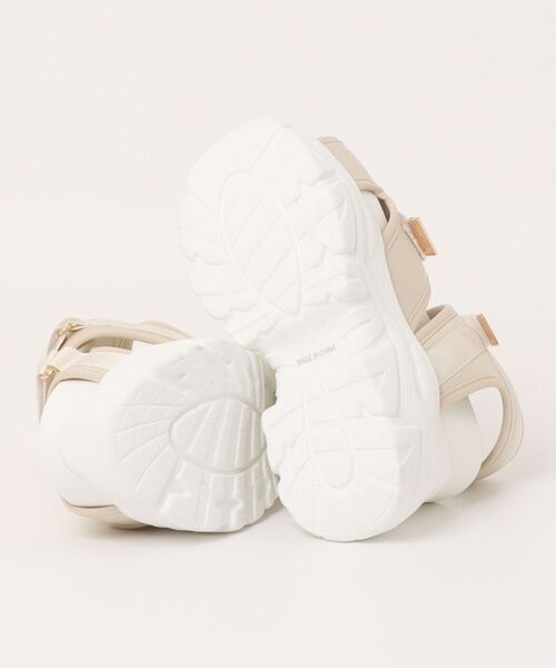 one wayザッカ（ワンウェイザッカ）の「ベルト厚底サンダル（サンダル・レディース・ブラック/ベージュ・SMALL/MEDIUM/LARGE）」の4枚目の写真