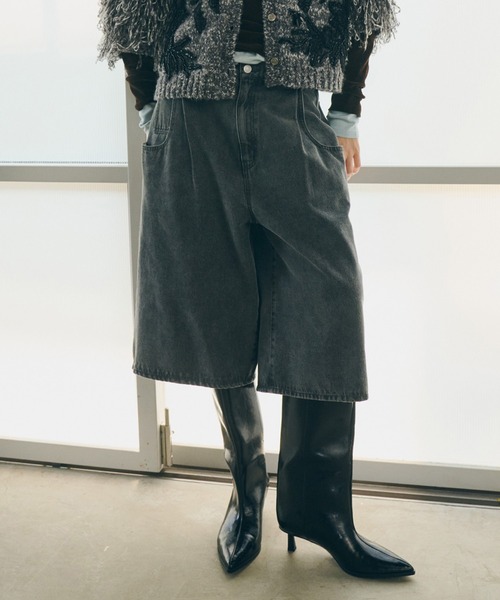 LA BELLE ETUDE（ラベルエチュード）の「デニムタックハーフパンツ（デニムパンツ・レディース・ブラック/ライトブルー/ブルー・0/1）」の2枚目の写真