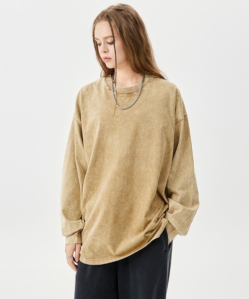Ressaca(レサーカ)の「オーバーサイズピグメント加工ロンT(Tシャツ/カットソー・メンズ・ピンク/カーキ/パープル/ブラック/レッド/チャコール/グリーン/グレー/ブルー/ベージュ/ブラウン・XL/L/M)」の1枚目の写真