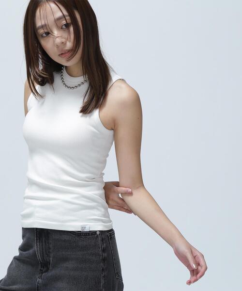 NATURAL BEAUTY BASIC(ナチュラルビューティーベーシック)の「◇カップインタンクシリーズ アメリカンスリーブ(タンクトップ・レディース・オフホワイト/ベージュ/ブラック・MEDIUM/SMALL)」の2枚目の写真